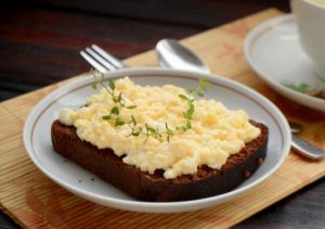 Scrambled Eggs with Milk