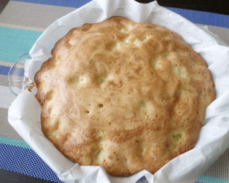 Charlotte with Pineapple