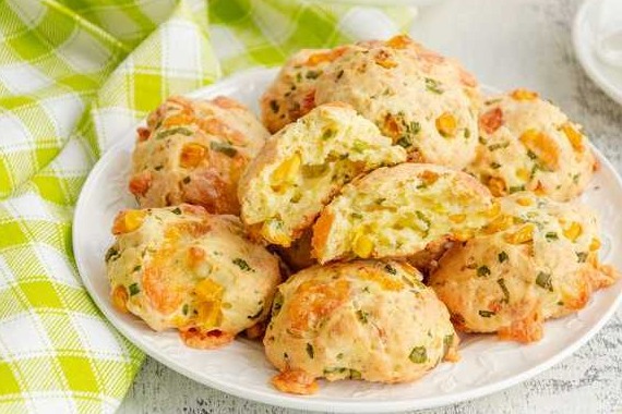 Unleavened Buns with Sour Cream, Corn, Cheese and Green Onions