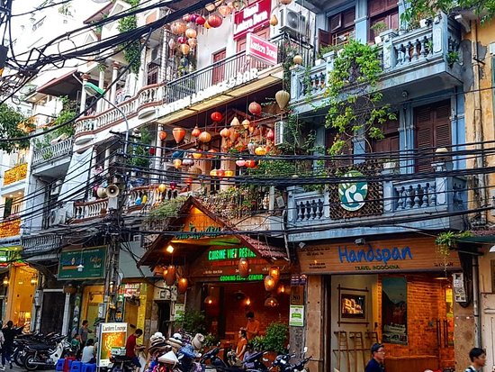 Coffee shops in HanoiWhere Can You Taste Authentic Vietnamese Cuisine in Hanoi?  