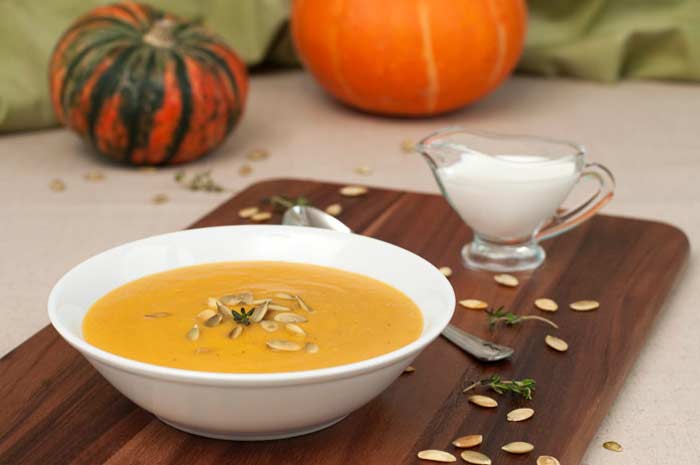 Pumpkin soup with apples  