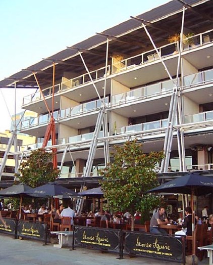 THE MEAT AND WINE COJORDONS SEAFOOD RESTAURANTRestaurants on the water in the center of Sydney:    