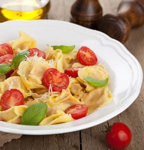 Tortellini with Spinach and Cheese