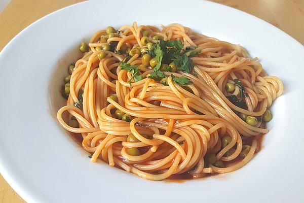 5 Minutes Of Tomato Sauce with Pasta