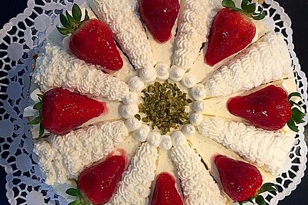 Amaretto – Strawberry – Cake
