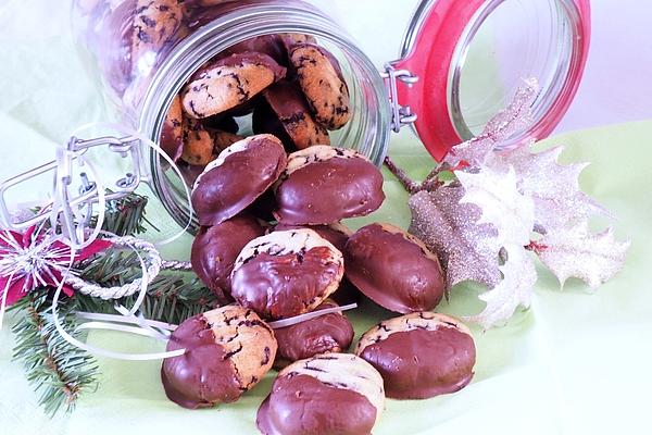 Anise Buttons with Chocolate