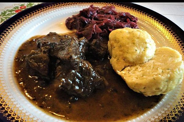 Anne`s Christmas Menu – Main Course – Beef Ragout with Red Cabbage and Napkin Dumplings