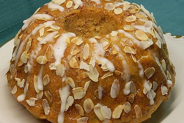Apple – Almond Bundt Cake