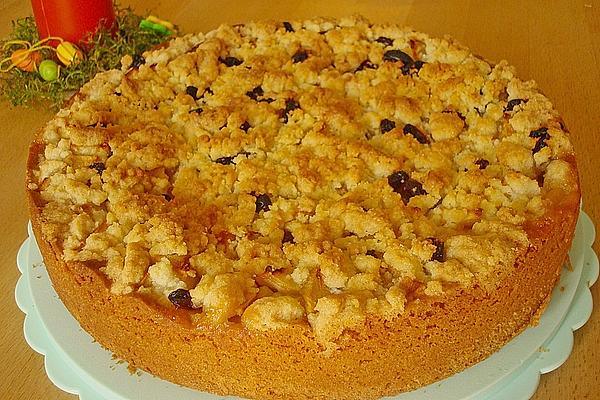 Apple Crumble with Pudding Filling