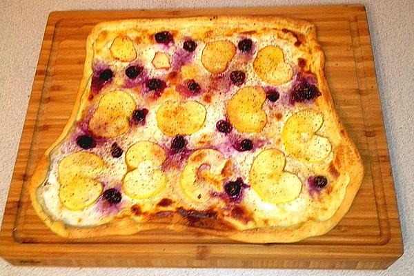 Apple Dinnete with Blueberries