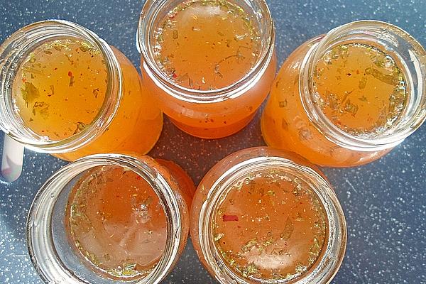 Apple Juice Jelly with Ginger, Chilli, Pepper and Tarragon