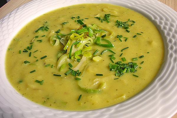 Apple-leek Soup with Curry