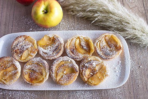 Apple-marzipan-vanilla Tartlets