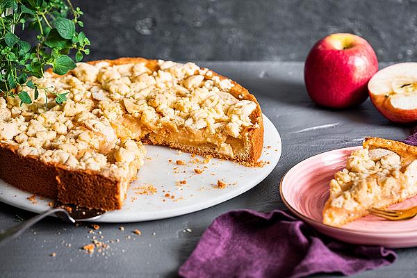 Applesauce and Custard Cake