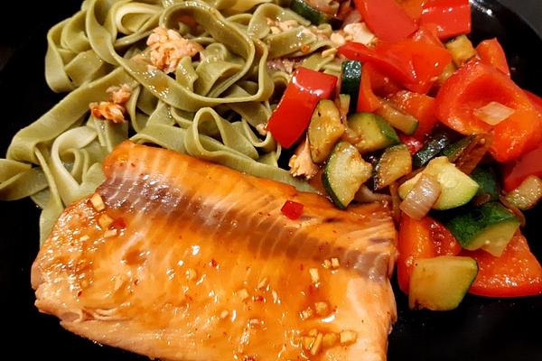 Asian Marinated Salmon from Oven with Bell Pepper and Zucchini Vegetables and Ribbon Noodles