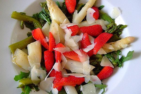 Asparagus and Strawberry Salad with Rocket and Parmesan