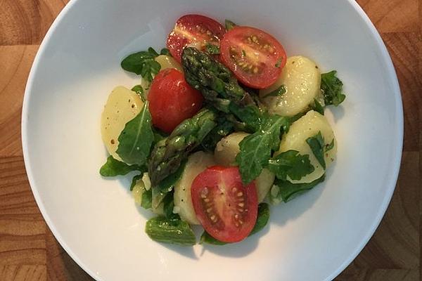Asparagus – Potato – Salad with Arugula and Tomatoes