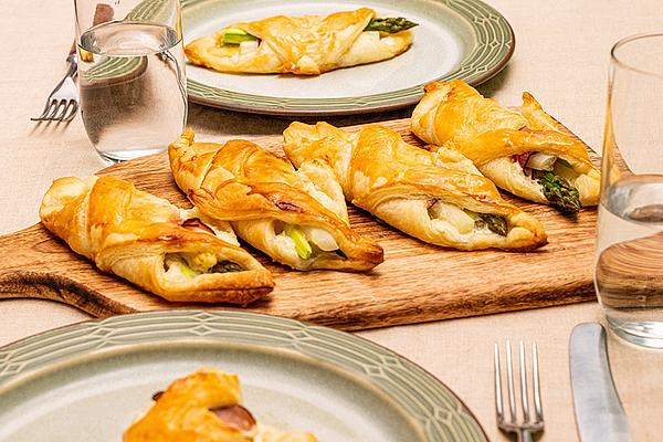 Asparagus Puff Pastry Bags