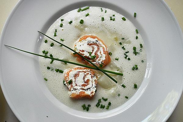 Asparagus Soup with Smoked Salmon