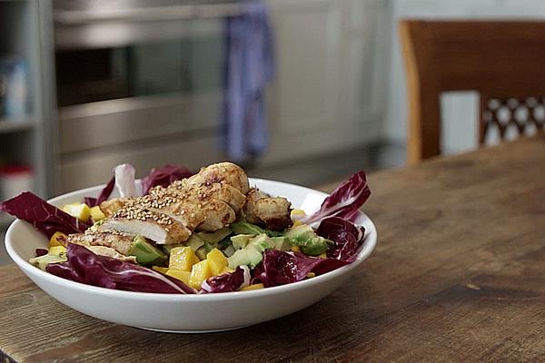 Avocado and Mango Salad with Chicken