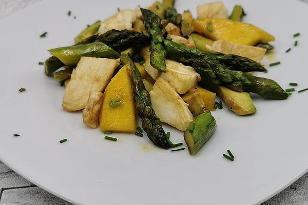 Avocado-Mango-Asparagus Salad