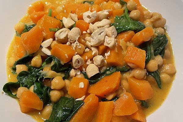 Ayurvedic Sweet Potato Curry with Spinach and Chickpeas