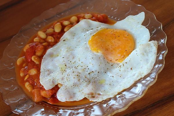 Baked Beans with Fried Egg