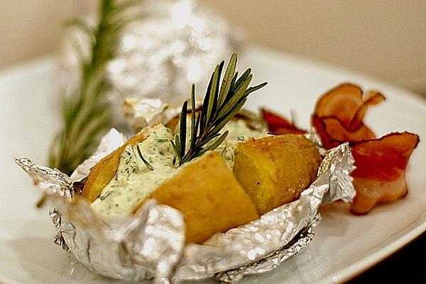 Baked Potato with Herb Sauce