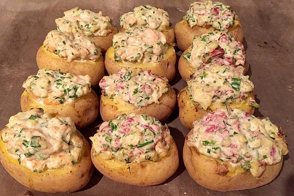Baked Potatoes with Hearty Filling