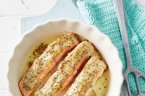 Baked Salmon with Mustard and Dill Topping