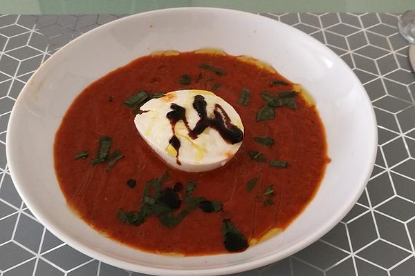 Basil – Tomato Soup with Mozzarella
