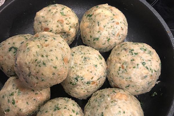 Bavarian Bread Dumplings