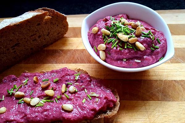 Beetroot and Chives Spread with Pine Nuts