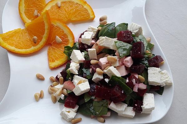 Beetroot Salad with Spinach and Sheep Cheese