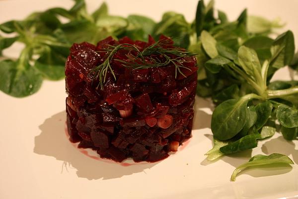 Beetroot Tartare with Lamb`s Lettuce