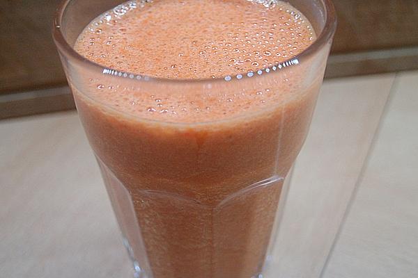 Bell Pepper-banana Smoothie with Mint and Egg