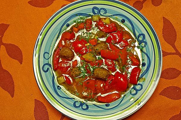 Bell Pepper Soup with Meatballs