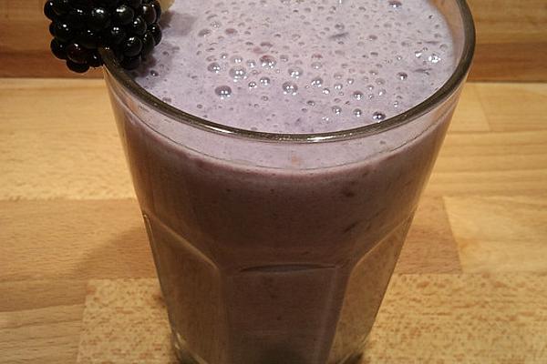 Blackberry and Banana Smoothie