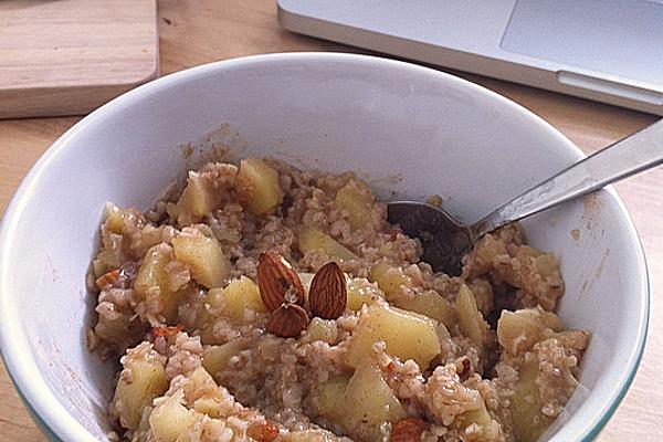 Boiled Apples with Oatmeal