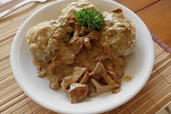 Bread Dumplings with Chanterelle Cream Sauce