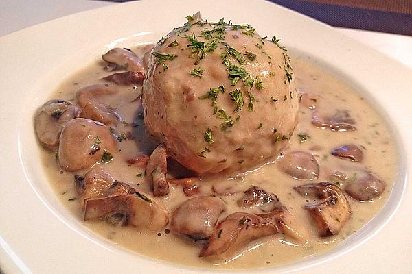 Bread Dumplings with Creamed Mushrooms