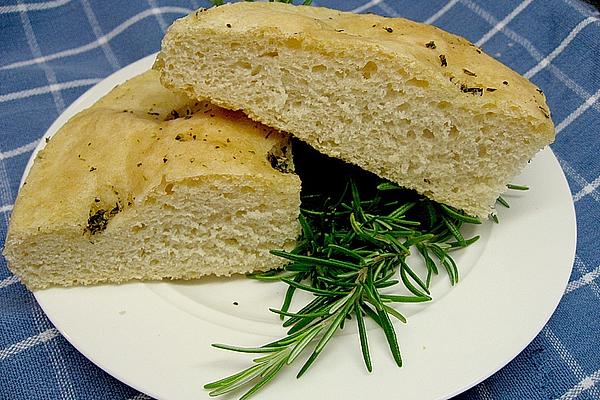 Bread with Semolina and Fine Olive Oil Taste
