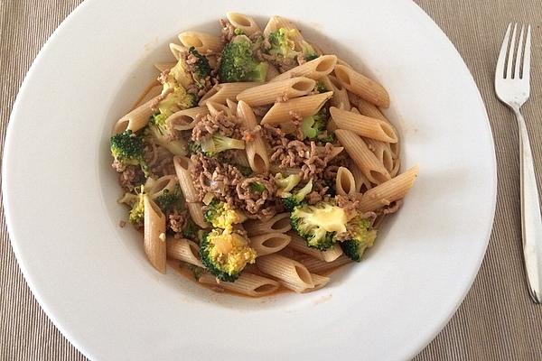 Broccoli Minced Meat Saucepan with Pasta