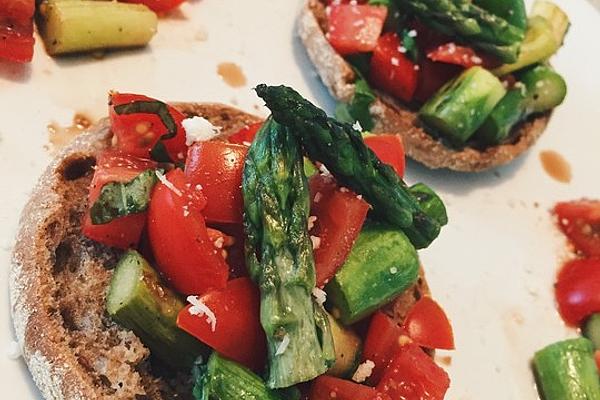 Bruschetta with Green Asparagus and Tomatoes