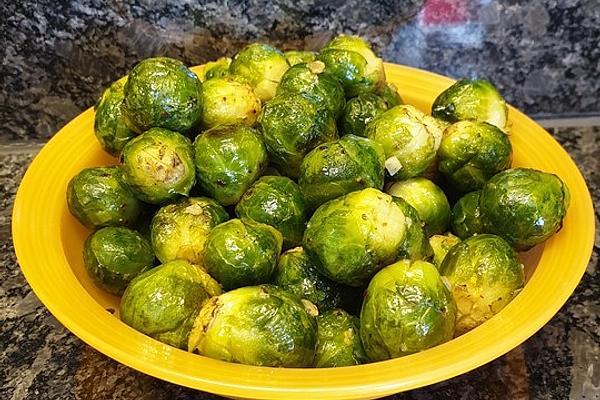Brussels Sprouts with Garlic, Chilli and Lemon