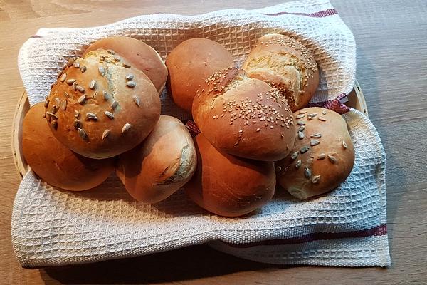 Buns with Cottage Cheese and Yeast