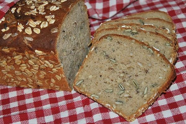 Buttermilk Bread with Oat Flakes and Low-fat Quark