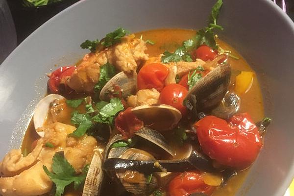 Caldeirada De Peixe – Portuguese Fish Soup – Fish Stew with Baguette