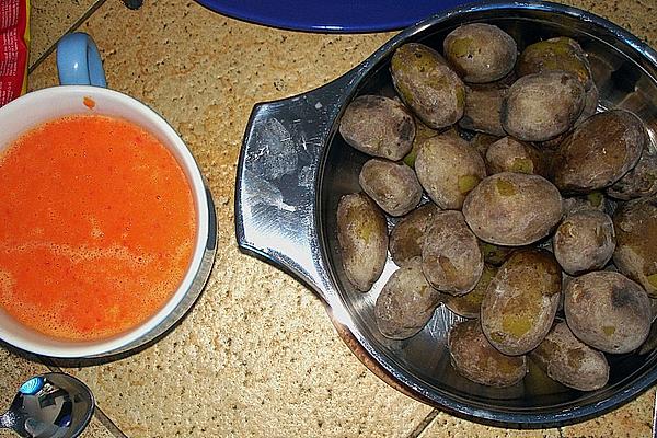 Canarian Potatoes with Mojo Sauce
