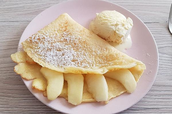 Caramelized Apple Crêpes